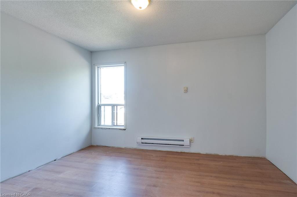 23 Oak Avenue Property Photo 41