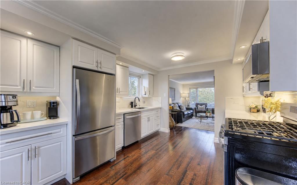 11 Woodborough Place Property Photo 6