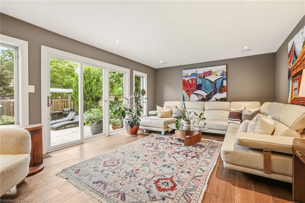 387 Valanna Crescent Property Photo 17