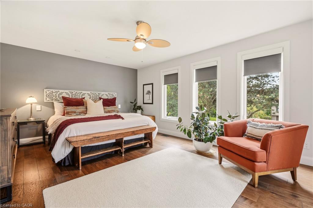 387 Valanna Crescent Property Photo 25