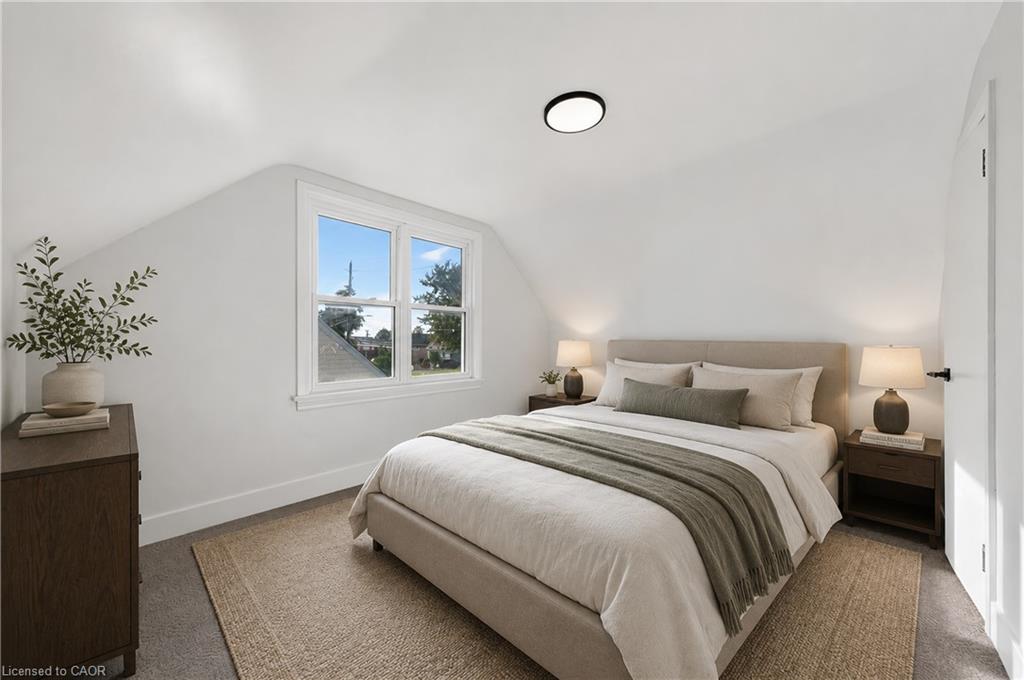 12 Admiral Road Property Photo 32