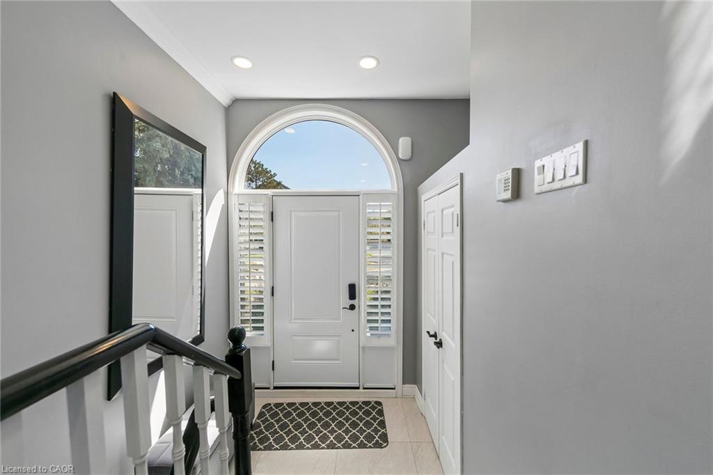 73 Windhaven Place Property Photo 6