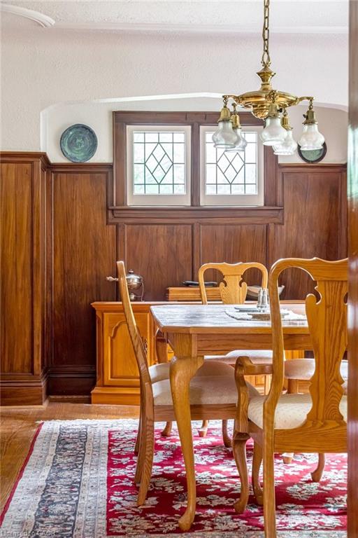 18 Forsyth Avenue N Property Photo 14