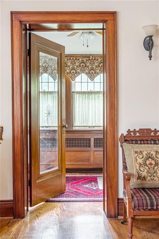 18 Forsyth Avenue N Property Photo 15