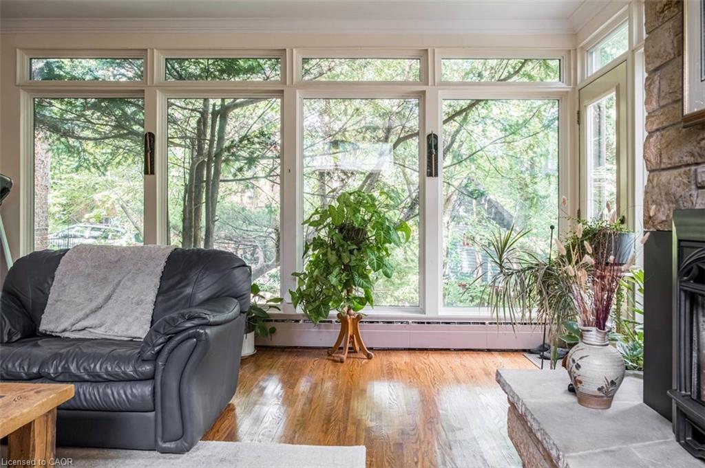 18 Forsyth Avenue N Property Photo 25