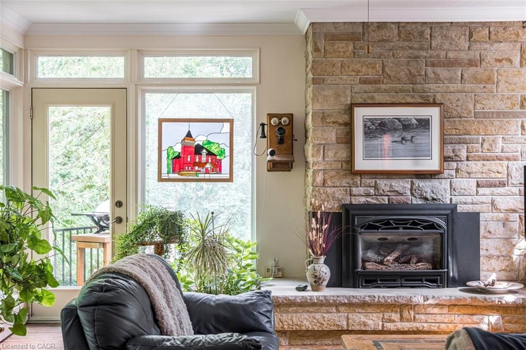 18 Forsyth Avenue N Property Photo 26