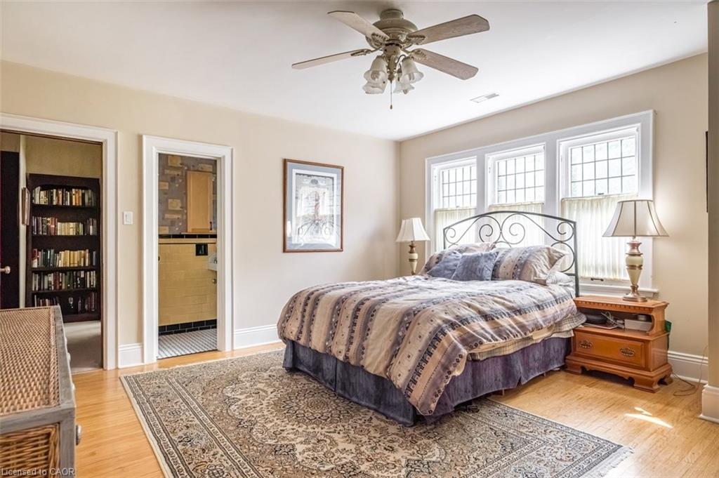 18 Forsyth Avenue N Property Photo 34