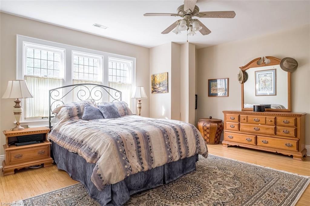 18 Forsyth Avenue N Property Photo 35