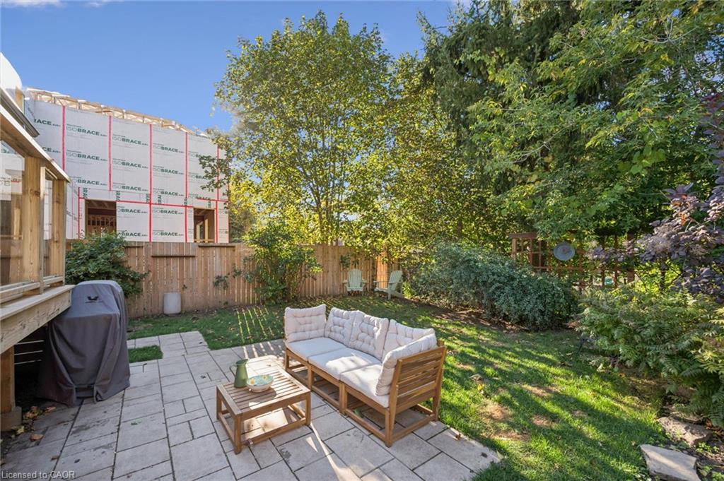31 James Street W Property Photo 34