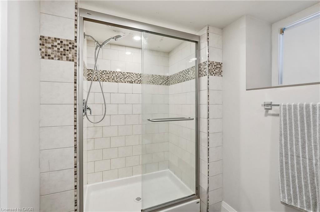 25 Fairholt Road S Property Photo 31