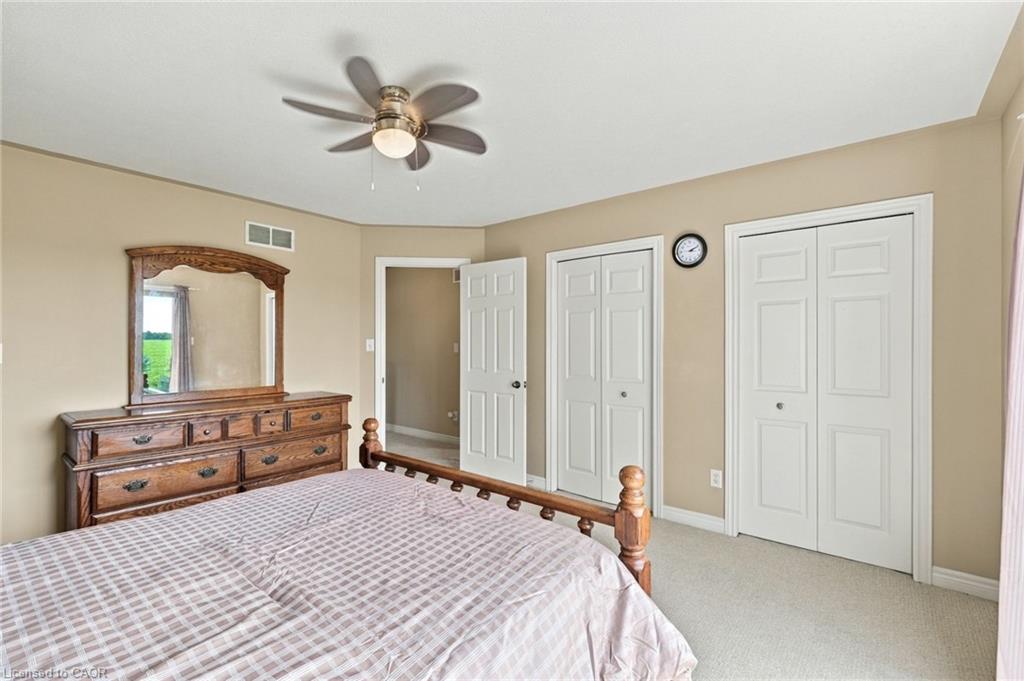 26 Leslie Street Property Photo 17
