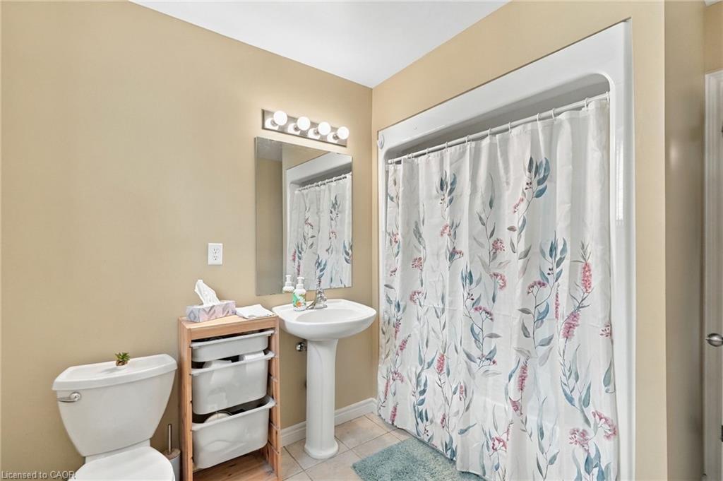 26 Leslie Street Property Photo 26