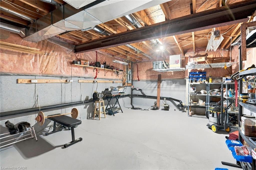 26 Leslie Street Property Photo 29