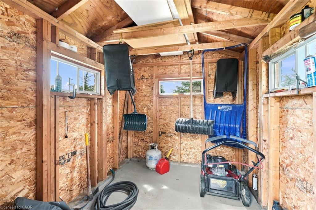 26 Leslie Street Property Photo 34
