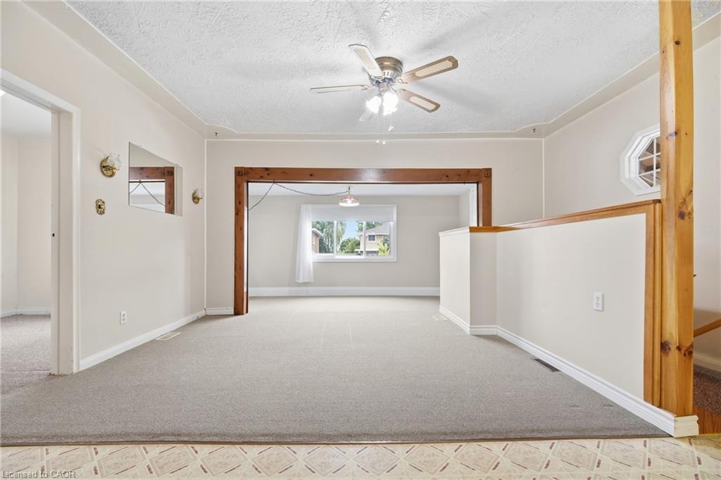 423 Lawrence Avenue Property Photo 5