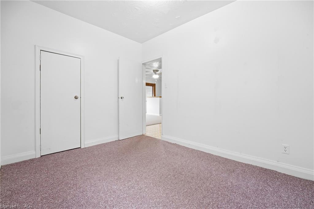423 Lawrence Avenue Property Photo 19