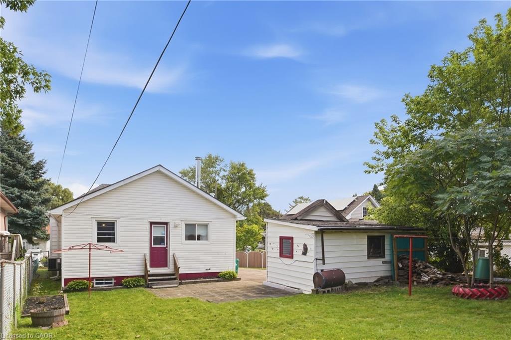 423 Lawrence Avenue Property Photo 33