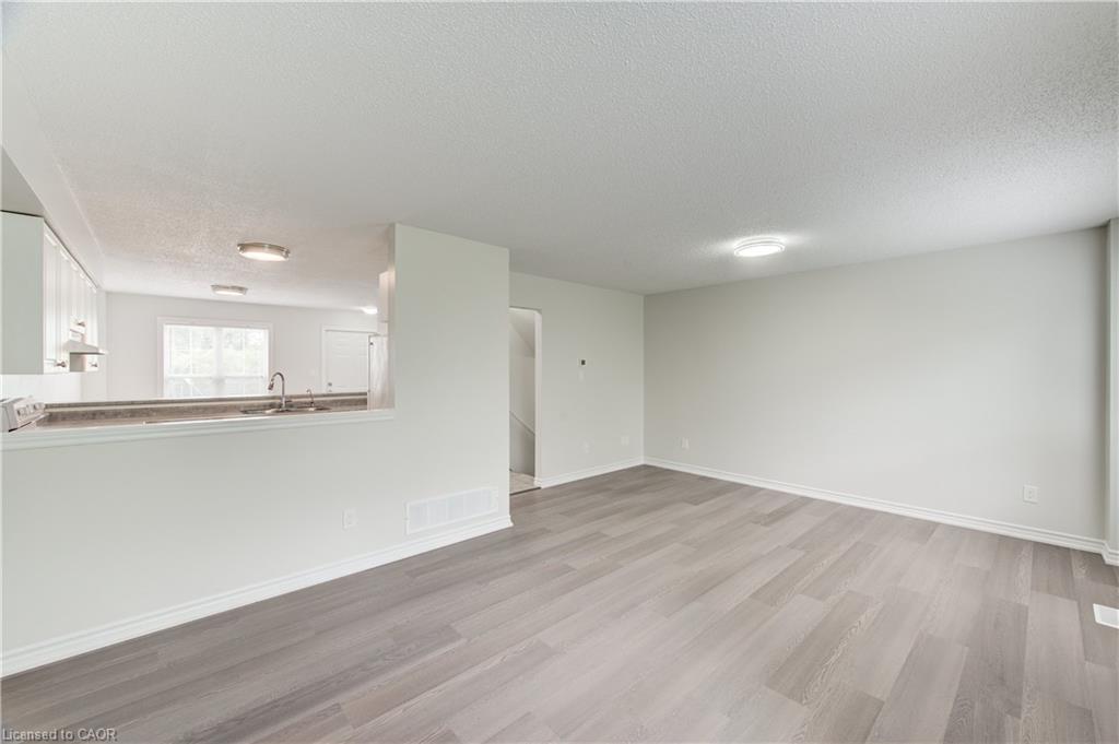 43-600 Sarnia Road Property Photo 7