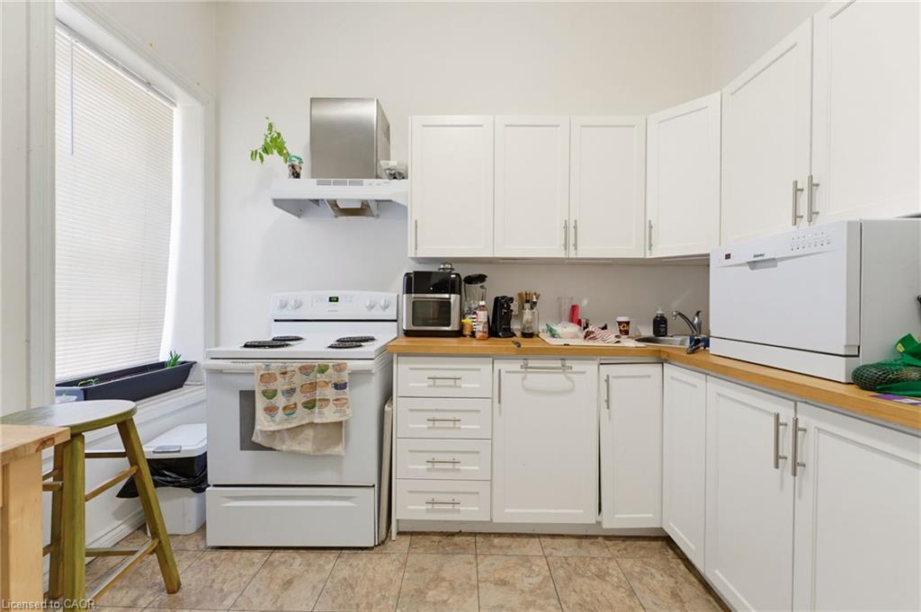 113 Wentworth Street S Property Photo 16