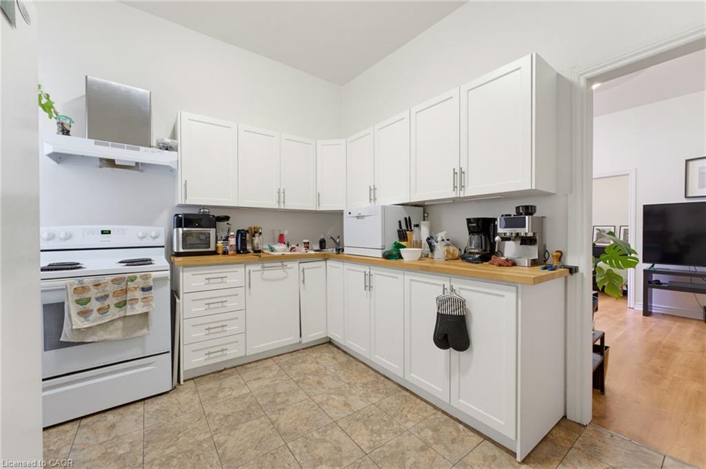 113 Wentworth Street S Property Photo 17