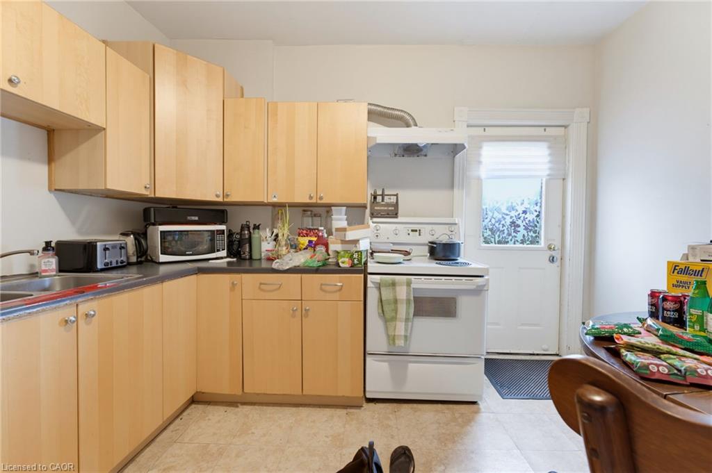 113 Wentworth Street S Property Photo 19