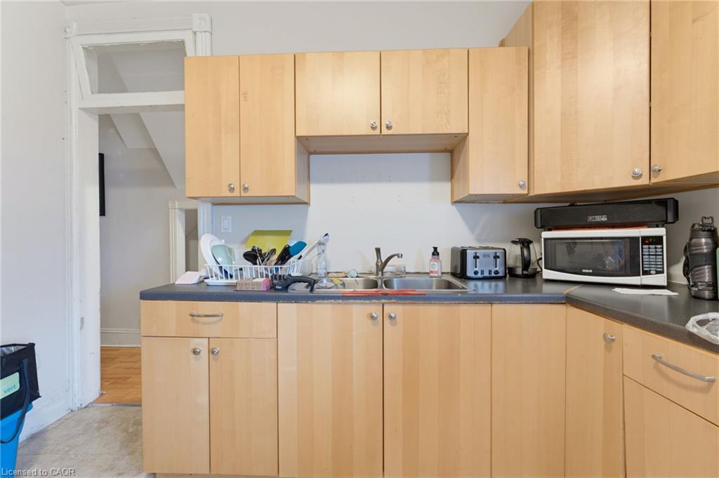 113 Wentworth Street S Property Photo 20