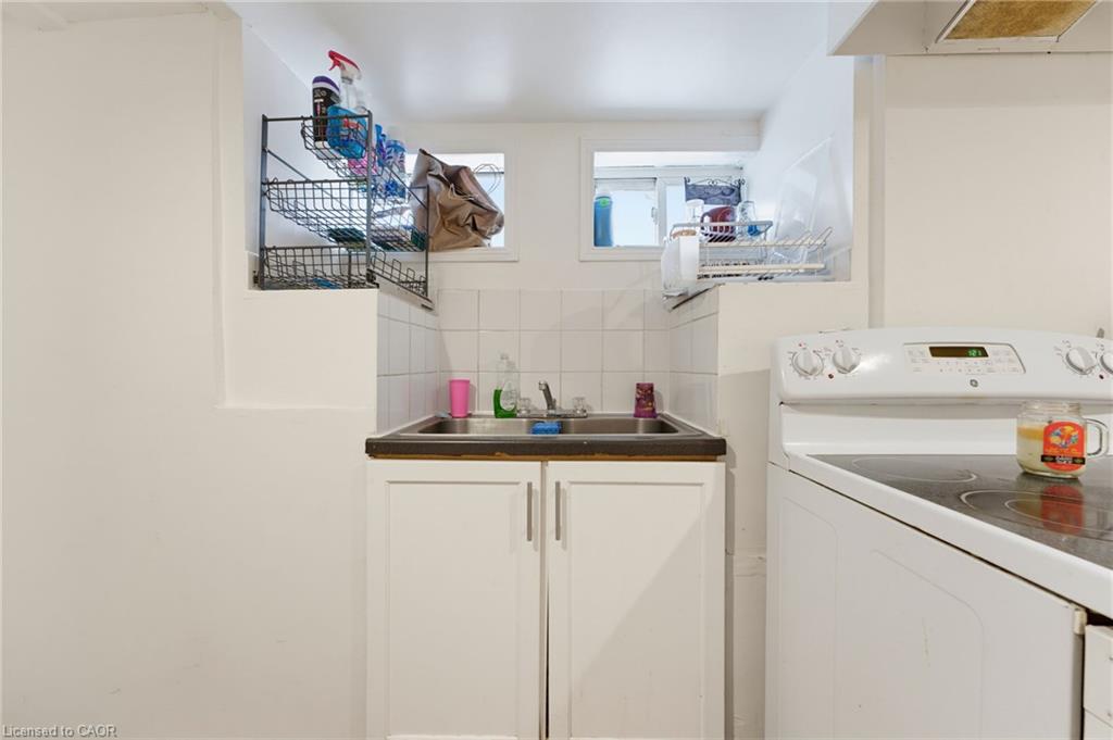 113 Wentworth Street S Property Photo 34