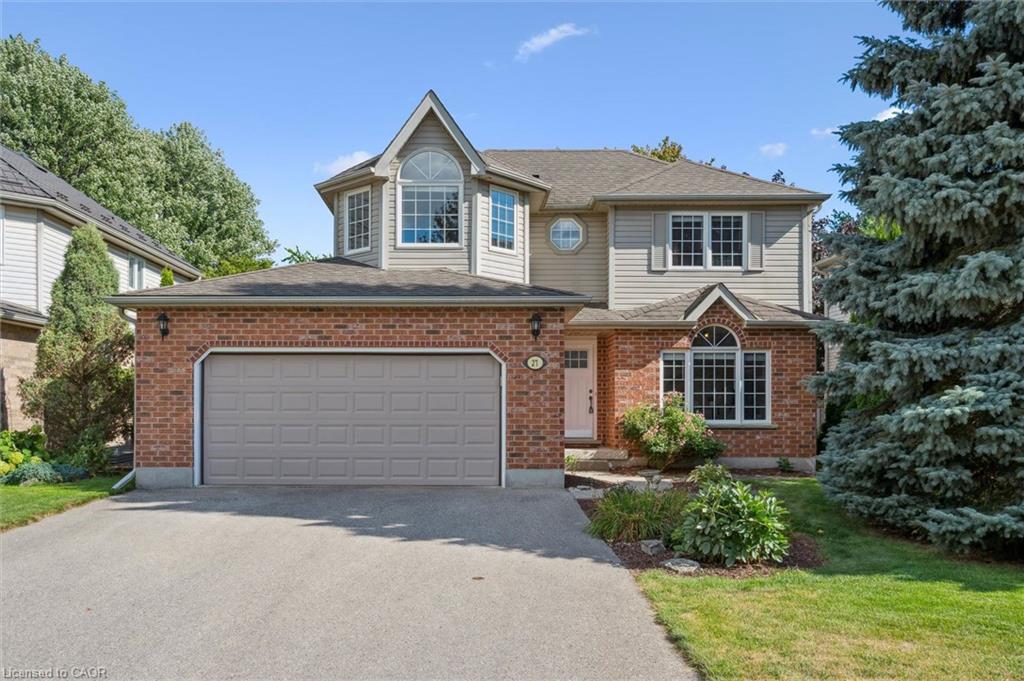 27 Oakridge Crescent Property Photo 1