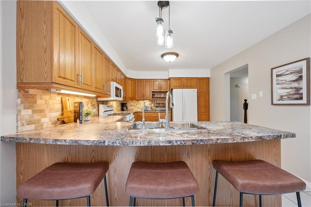 27 Oakridge Crescent Property Photo 16