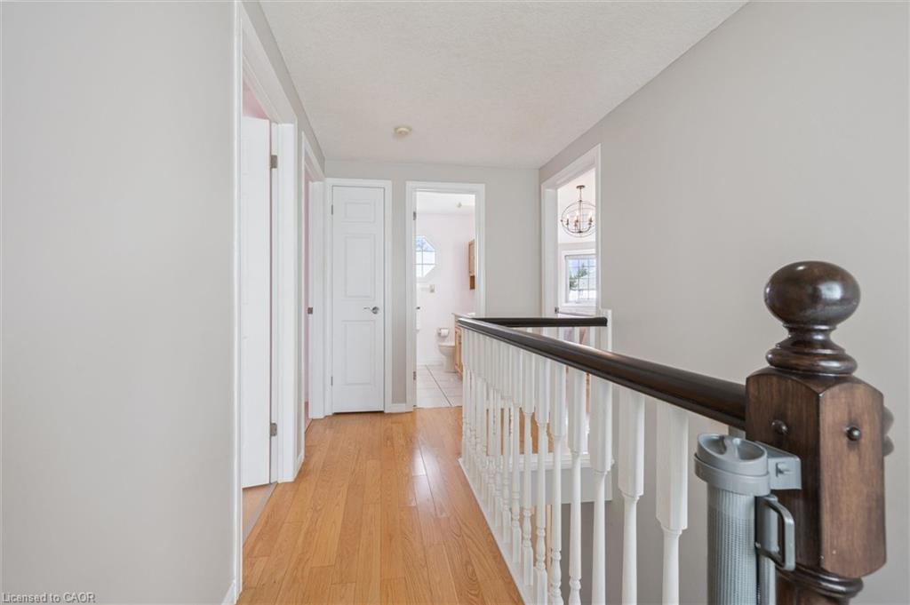 27 Oakridge Crescent Property Photo 22