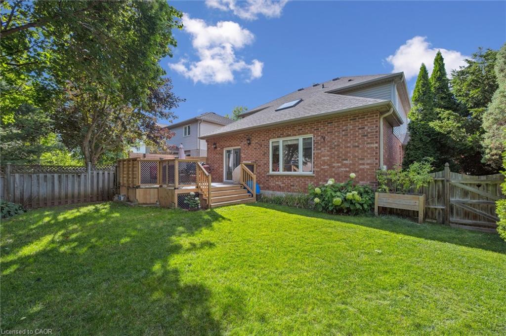 27 Oakridge Crescent Property Photo 43