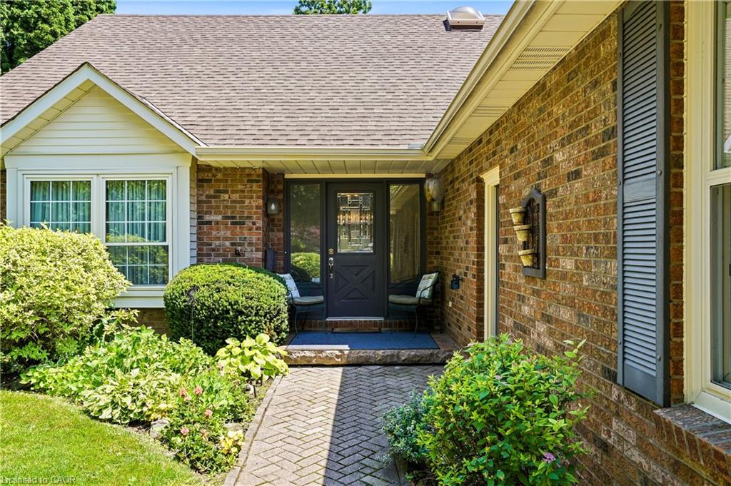 15 The Promenade Property Photo 6