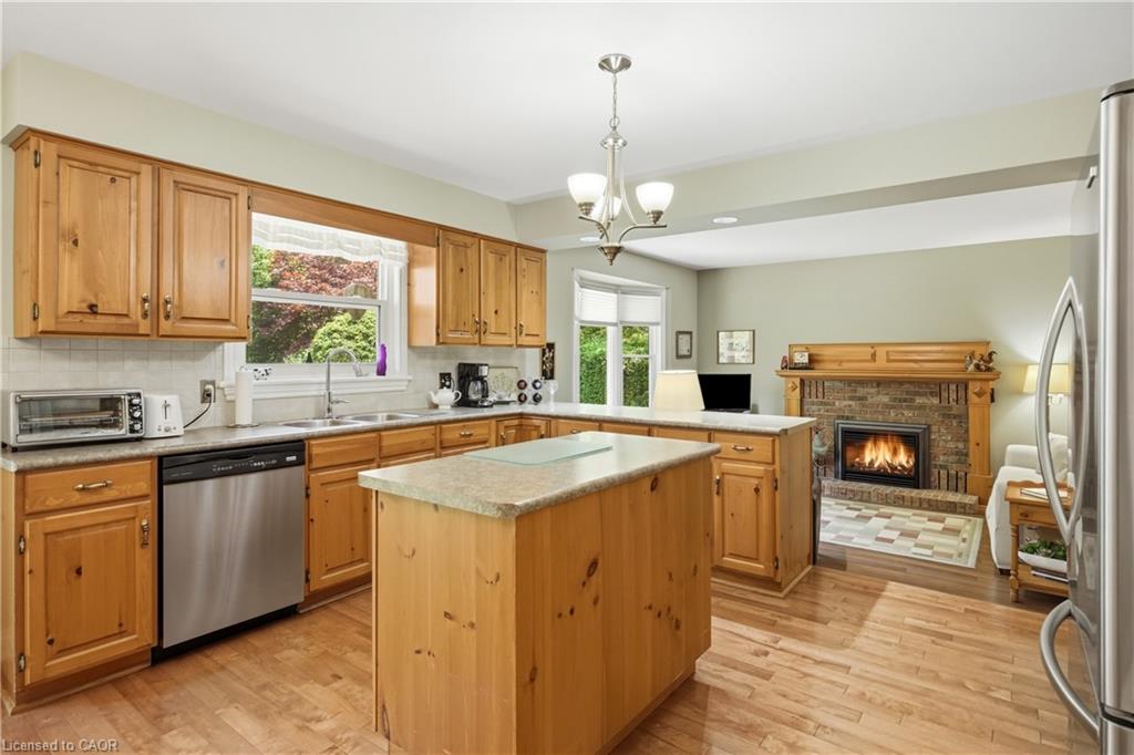 15 The Promenade Property Photo 16