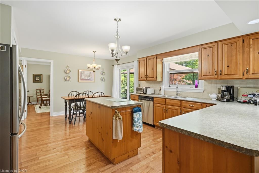 15 The Promenade Property Photo 17