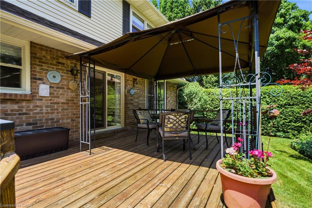 15 The Promenade Property Photo 37