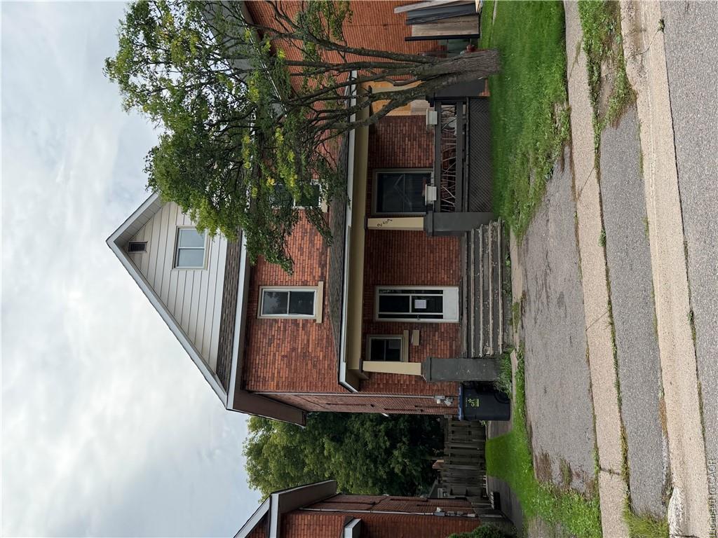 257 Alexandra Street Property Photo 2