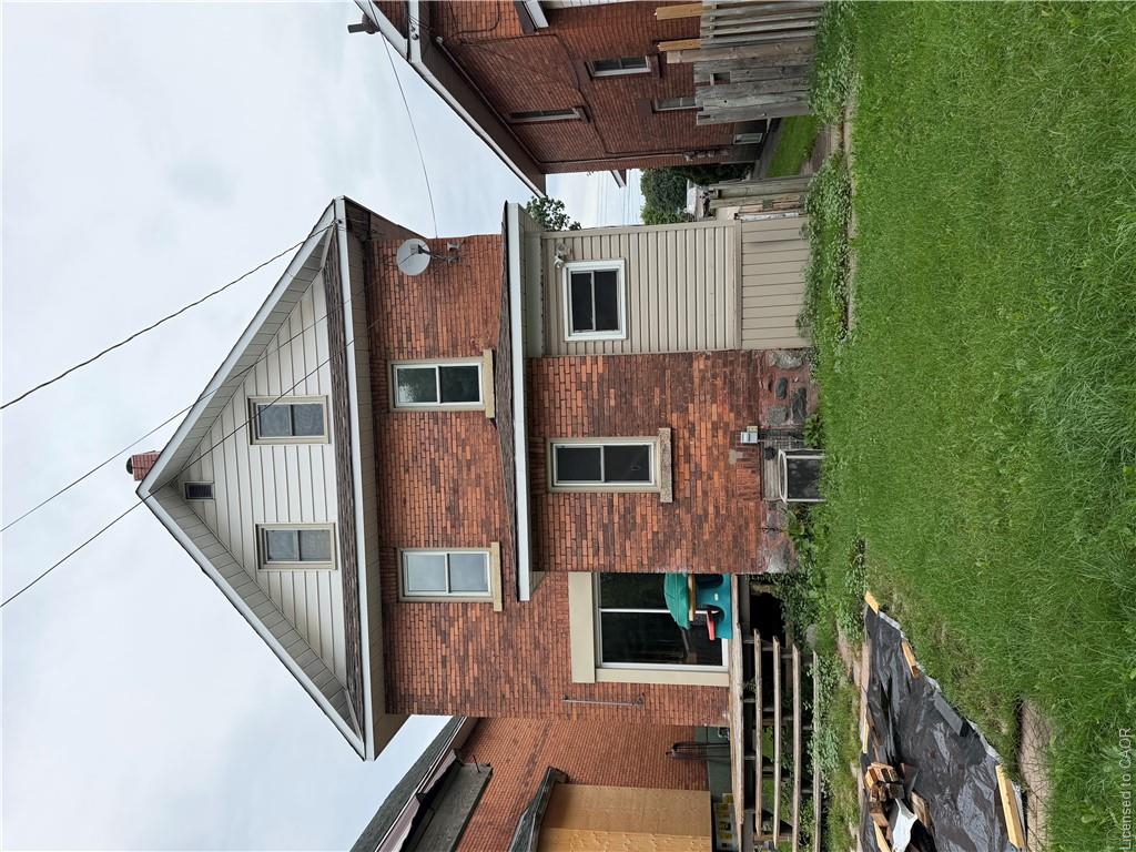 257 Alexandra Street Property Photo 4