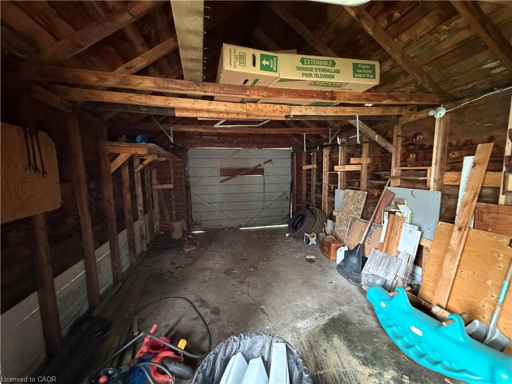 257 Alexandra Street Property Photo 6