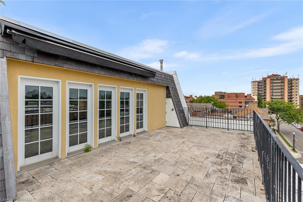 305 Church Street Property Photo 34