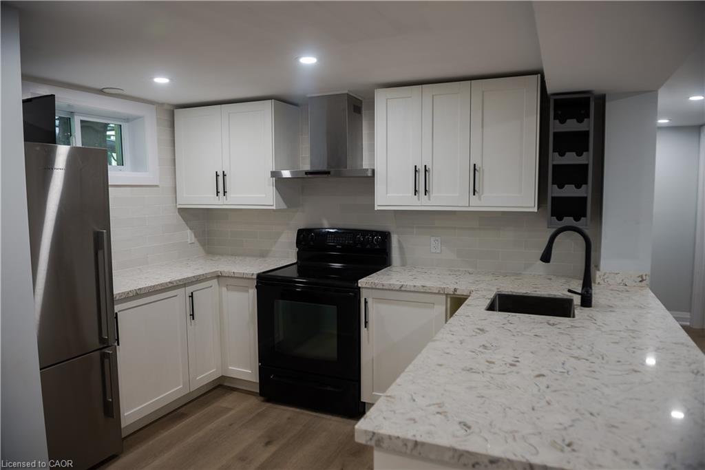 225 Aldercrest Avenue Property Photo 3