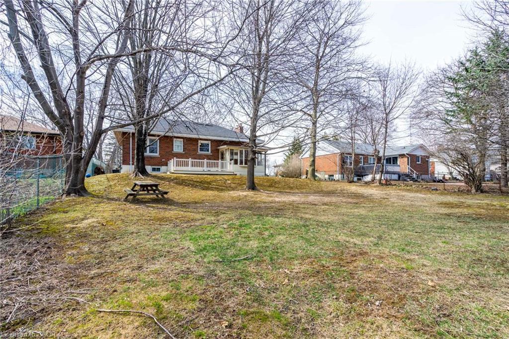 225 Aldercrest Avenue Property Photo 18