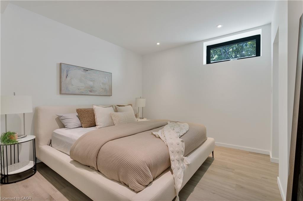 1277 Hillview Crescent Property Photo 44
