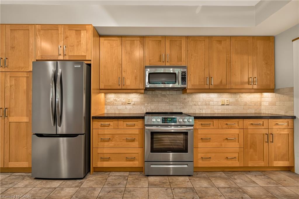 539 Ontario Street Property Photo 8