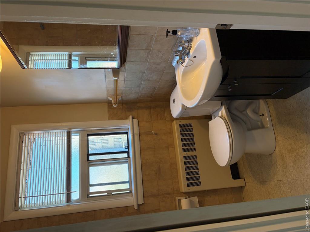 19-119 Macnab Street S Property Photo 6