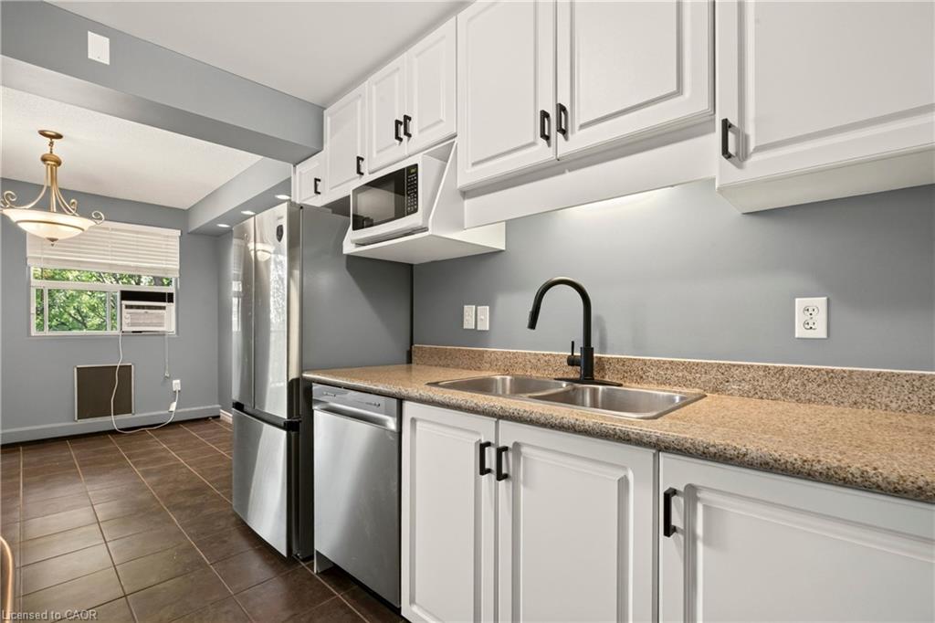 508-793 Colborne Street E Property Photo 6