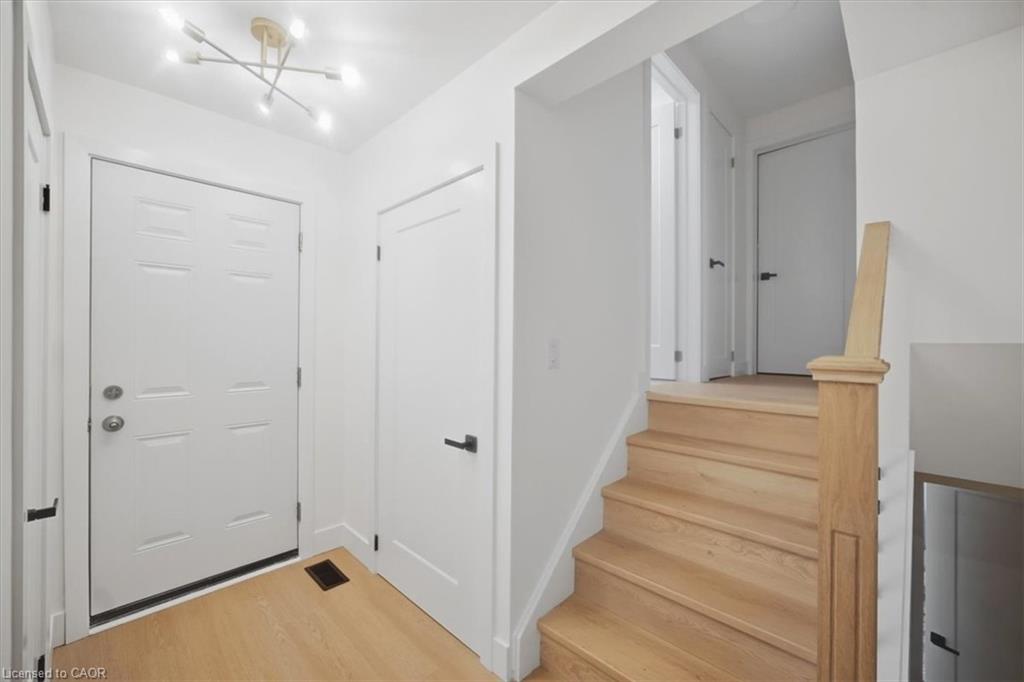 78 Cromwell Crescent Property Photo 3