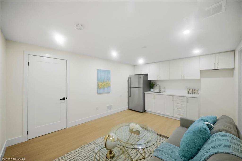78 Cromwell Crescent Property Photo 25