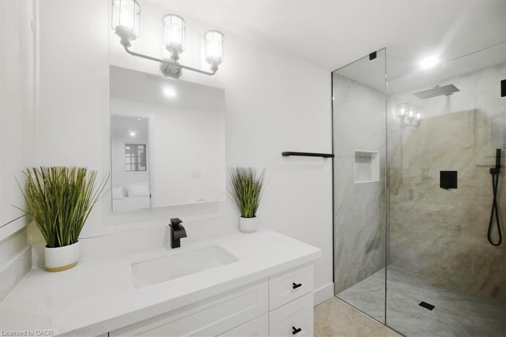 78 Cromwell Crescent Property Photo 29