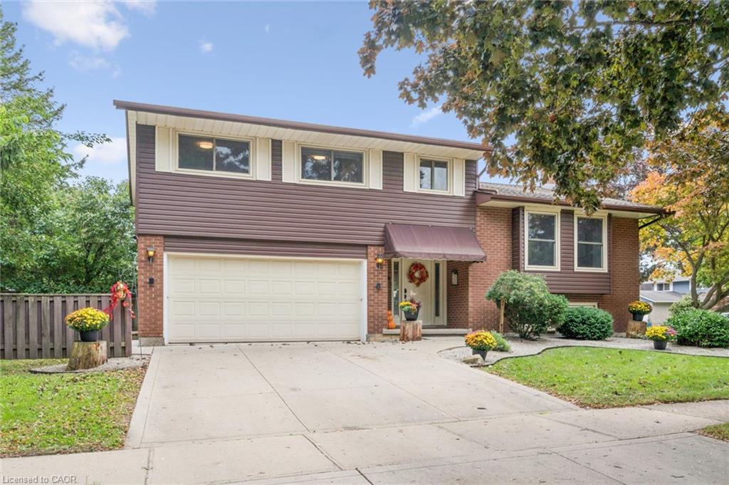 21 Colebrook Court Property Photo 2