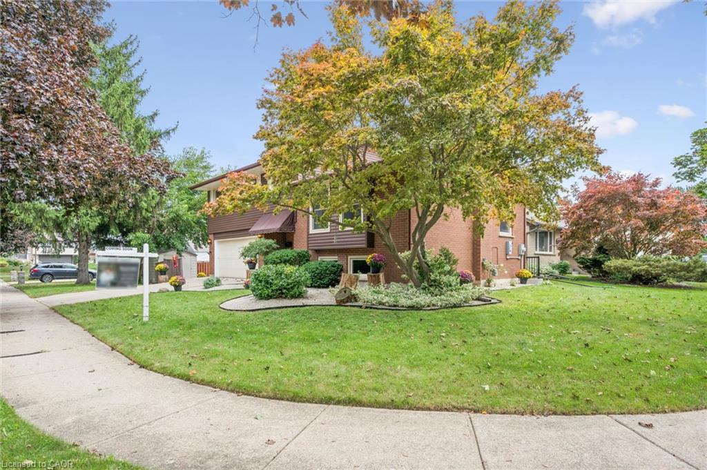 21 Colebrook Court Property Photo 3
